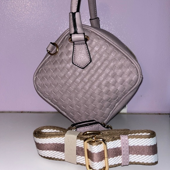 Woven Top Handle Handbag, NWT🔥🔥. - Picture 2 of 4